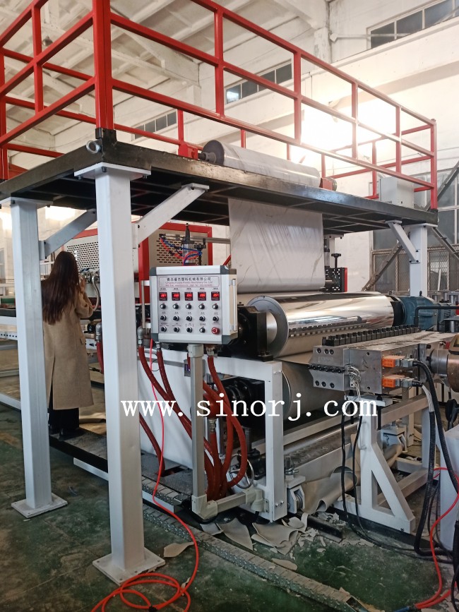 各種設(shè)備工廠試機中。。。UV板生產(chǎn)線、門板生產(chǎn)線、格柵板生產(chǎn)線、木飾面生產(chǎn)線。。。。。。